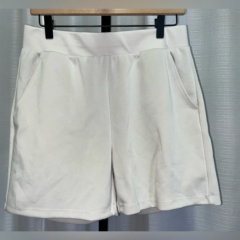 Lazypants Women's Luxe Crewneck & short set | size medium